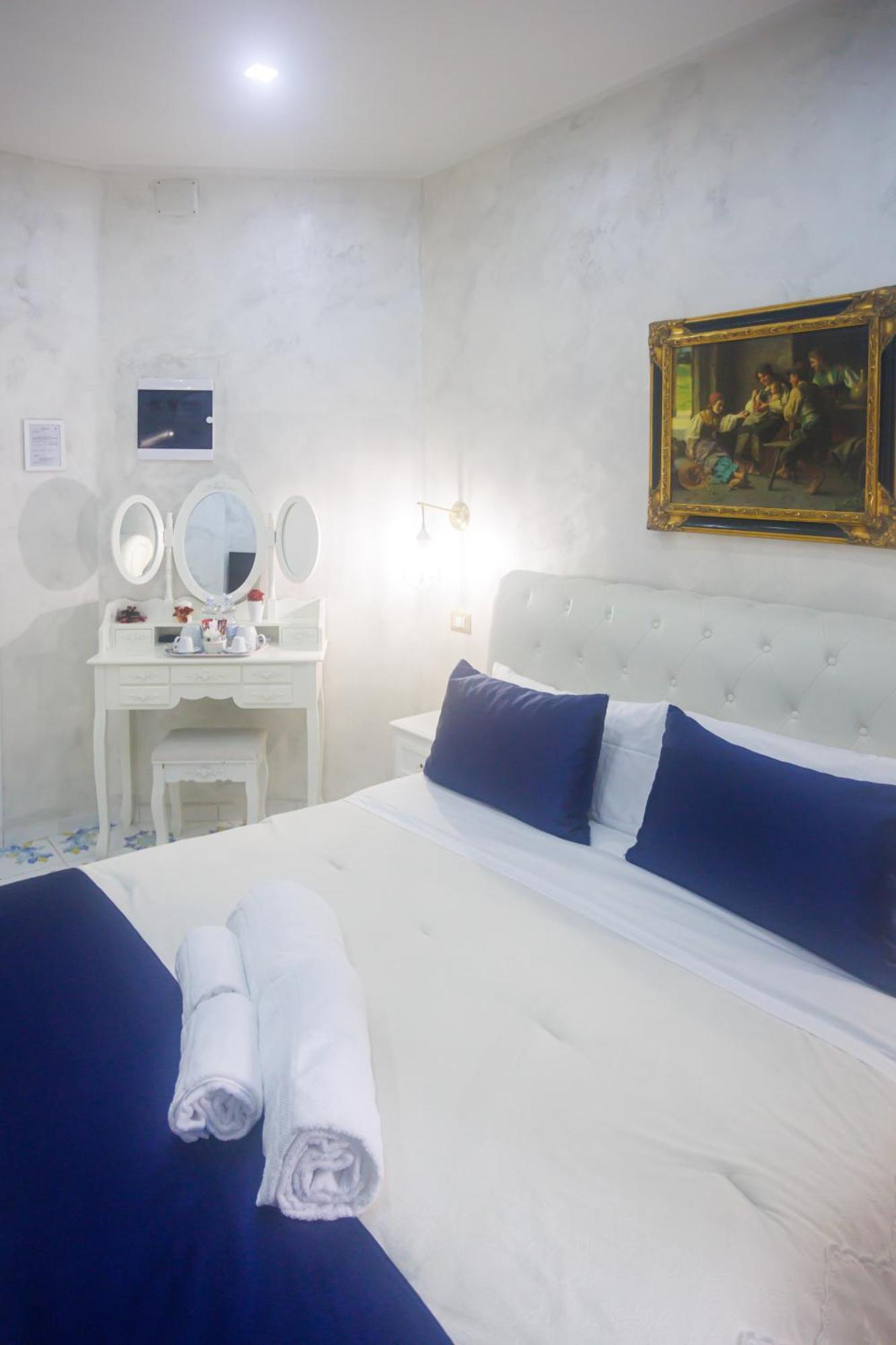 Alma Adry Bed & Breakfast เนเปิลส์ ภายนอก รูปภาพ
