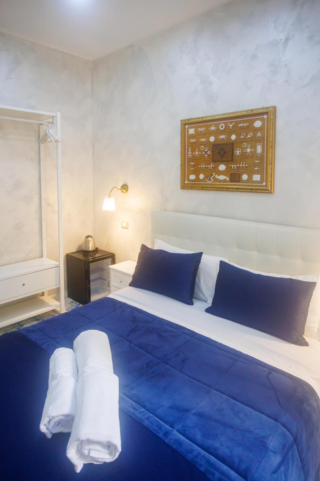 Alma Adry Bed & Breakfast เนเปิลส์ ภายนอก รูปภาพ