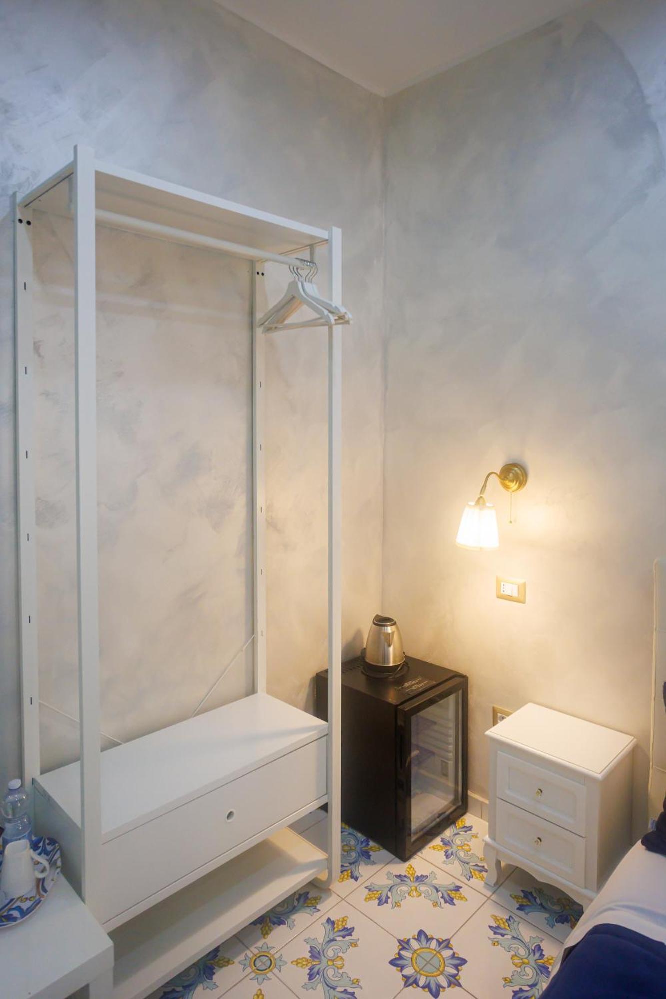 Alma Adry Bed & Breakfast เนเปิลส์ ภายนอก รูปภาพ