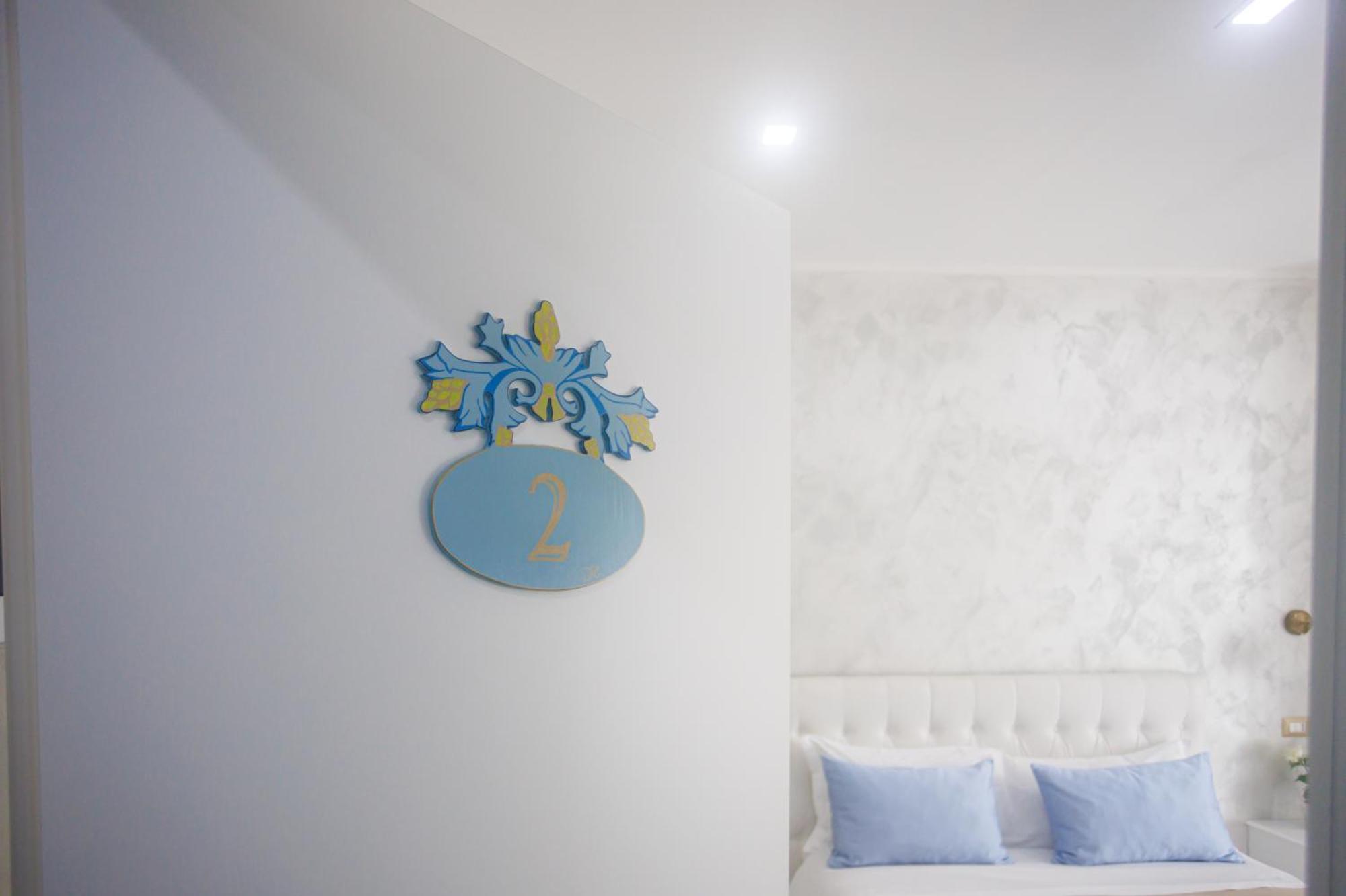 Alma Adry Bed & Breakfast เนเปิลส์ ภายนอก รูปภาพ